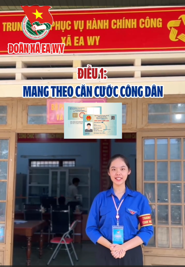 Đoàn Thanh niên xã Ea Wy phối hợp tuyên truyền dịch vụ công trực tuyến